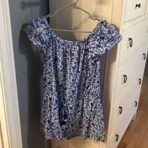 Vineyard vines off the shoulder blue and white turtle pattern romper.   Size M